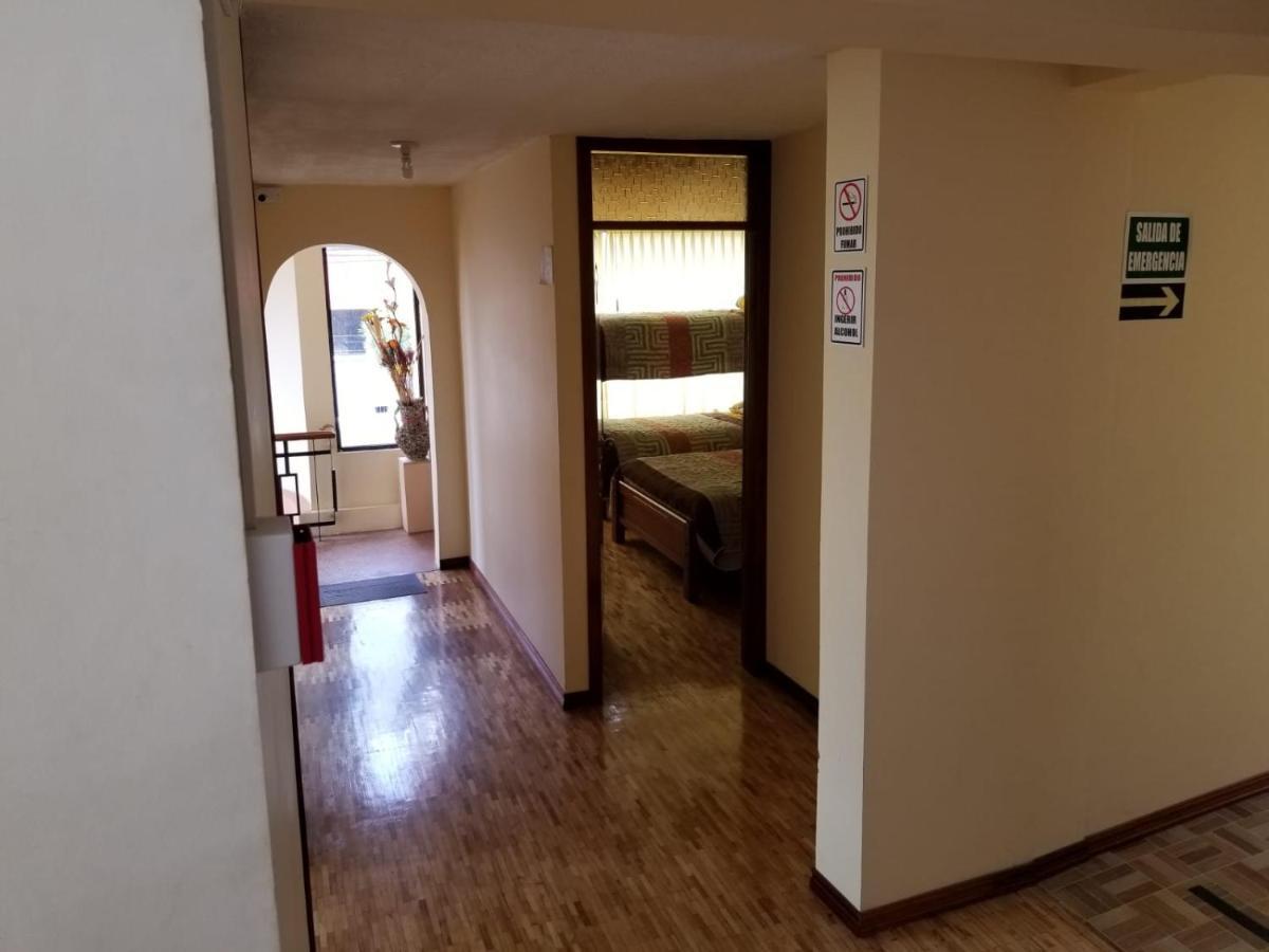 Hostal El Confort Quito Norte エクステリア 写真