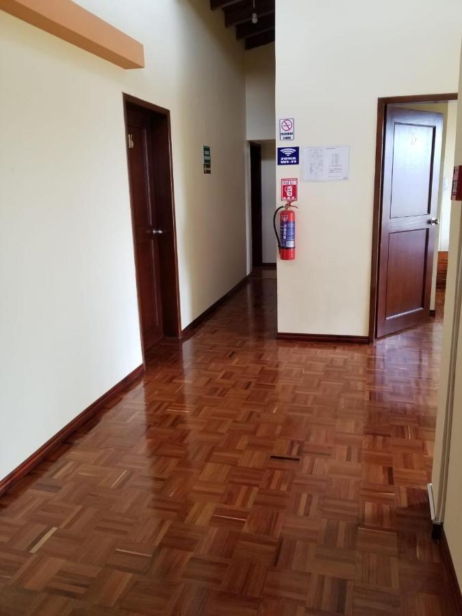 Hostal El Confort Quito Norte エクステリア 写真